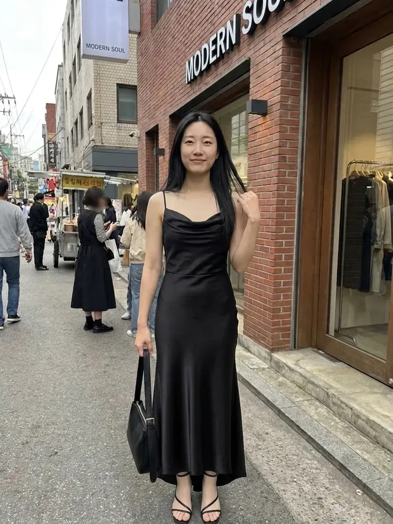 Black tie outfit try-on: get the dress code right